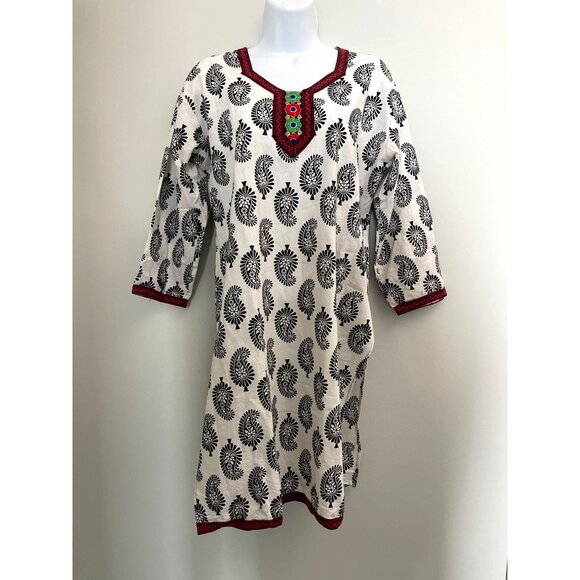 White & Black Paisley Tunic Dress With Embroidered Neckline 3/4 Sleeves Red Trim - Picture 1 of 5